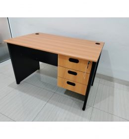 Meja Sekertaris Minimalis, Buat Kesan Ruangan Lebih Rapi